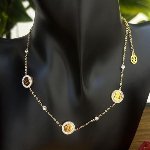 طقم كارتير Cartier Love Stones ذهبي – سلسال وأقراط