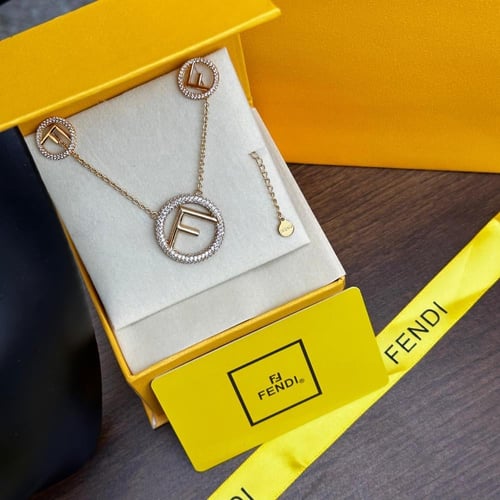 طقم فندي F is Fendi (سلسال وأقراط) - ذهبي