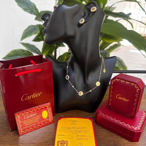 طقم كارتير Cartier Love Stones ذهبي – سلسال وأقراط