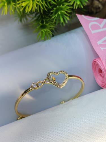 اسوارة سواروفسكي Swarovski Gold Heart Infinity