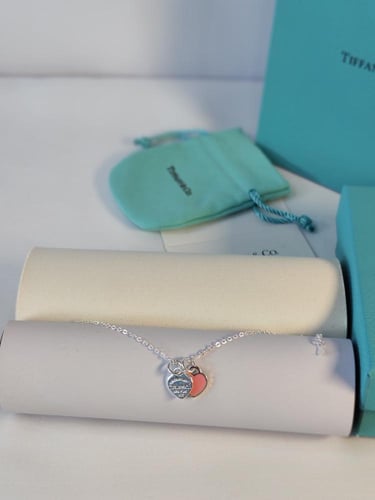 سلسال تيفاني قلب فضي - وردي