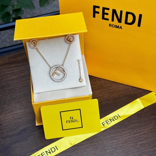 طقم فندي F is Fendi (سلسال وأقراط) - ذهبي