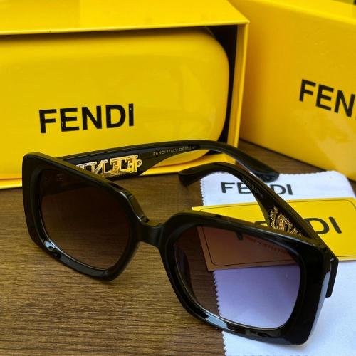 نظارة فندي FENDI Logo Sunglasses