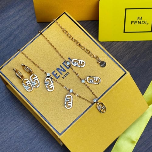 طقم فندي Fendi O’Lock (سلسال وأقراط)