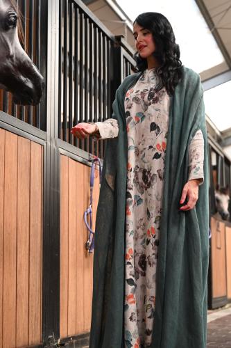 A16 Abaya