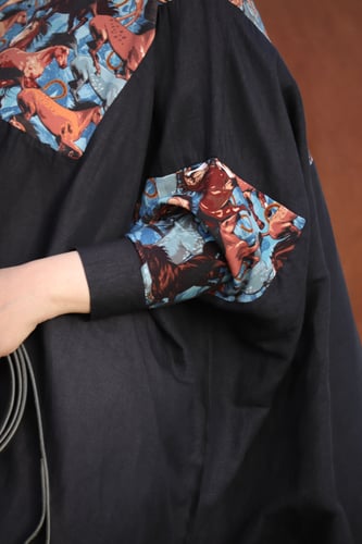 The riders' clothing L4