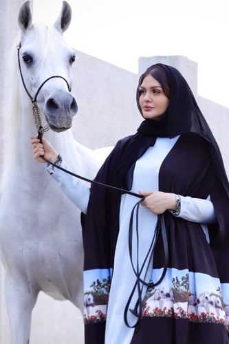 Abaya A47
