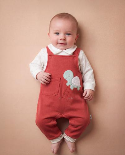 افارول بيبي ميلتون مطرز سلحفاء علي السلم + كنزة مي...