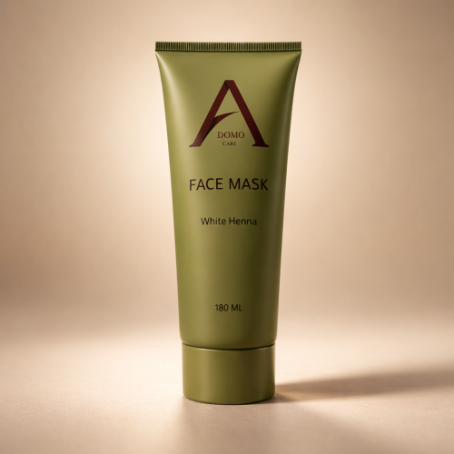 قناع الوجه بالحناء البيضاء