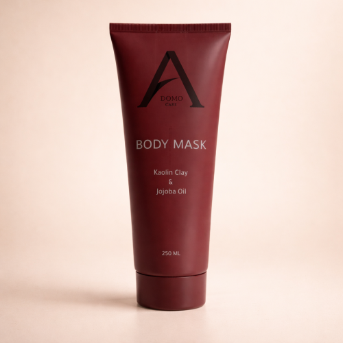 قناع الجسم بطين الكاولين وزيت الجوجوبا