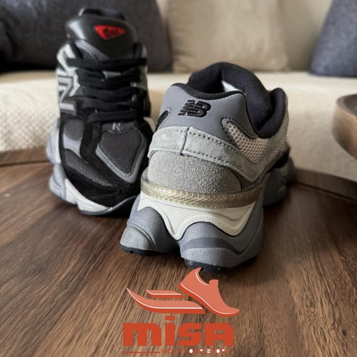 حذاء نيو بالانس 9060 أسود فوت لوكر