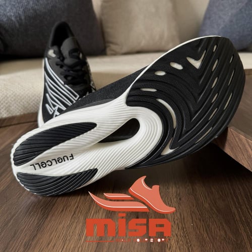 نيو بالانس x ستون آيلاند RC ايليت حذاء رياضي اسود...