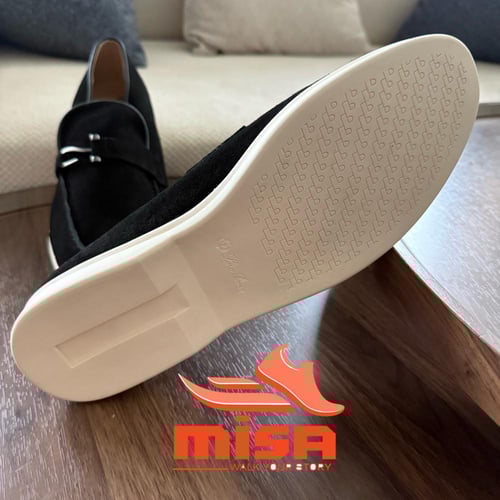 شوز لورو بيانا