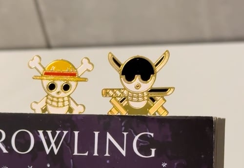 فاصل كتاب - شعار زورو