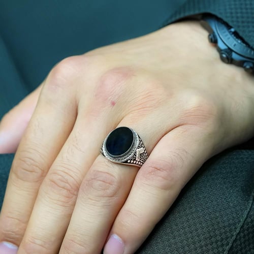 خاتم رجالي فضة 925 بعقيق أسود – فخامة تبرز تفرّدك