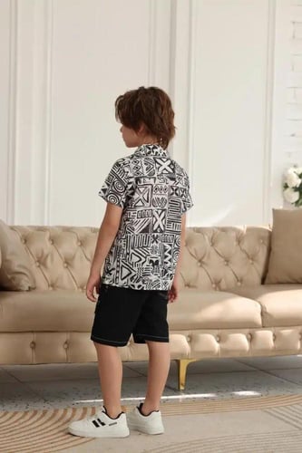 شورت ولادي اسود بخيوط بيضاء 4129