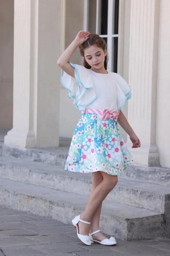 بلوزة بناتي بيضاء باكمام مكرنشة 7110