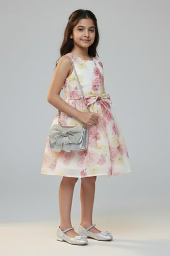 حقيبة بناتي فضية أنيقة بعقدة كريستالية فاخرة B010