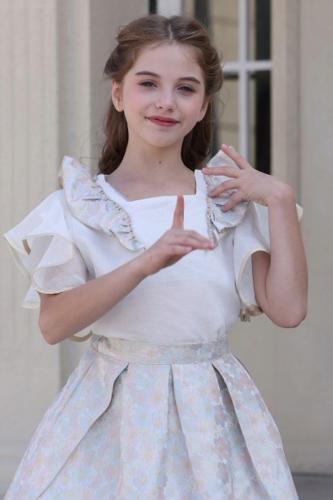 بلوزة بناتي بكم كرنشة العنق دائري 7135