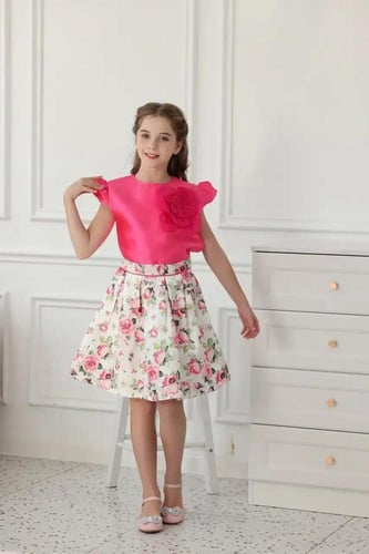 بلوزة فوشي بناتي بورده على الصدر 7120