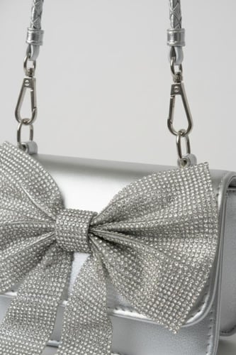 حقيبة بناتي فضية أنيقة بعقدة كريستالية فاخرة B010