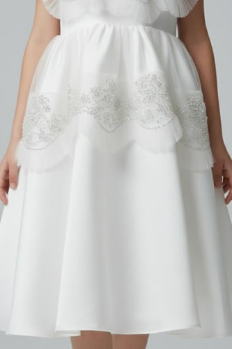 فستان بناتي أبيض أنيق بتطريز ناعم وأكمام تولS01262