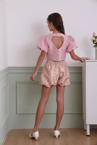 شورت وردي وذهبي 7233