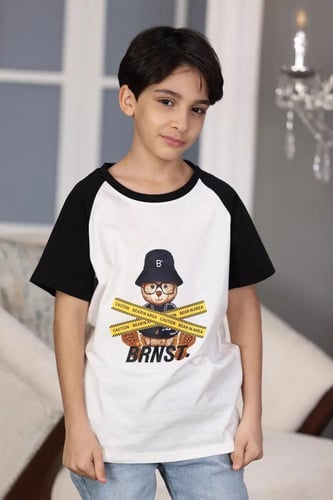 تي شيرت ولادي ابيض و اسود رسمه دب على الصدر 2977