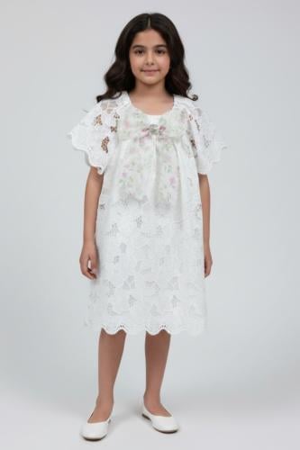 فستان دانتيل أبيض فاخر بربطة أمامية بطبعة ورود 732...