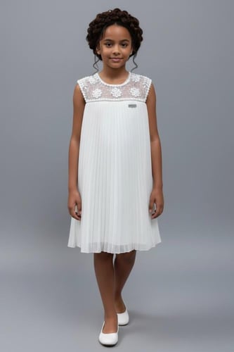 فستان بناتي أبيض راقٍ بكسرات مطرزة 7314