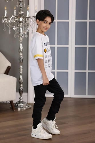 تي شيرت ولادي ابيض ايموجي با اشكال مختلفه 2920