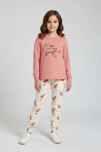 بجامه بناتي بعباره على الصدر 512889