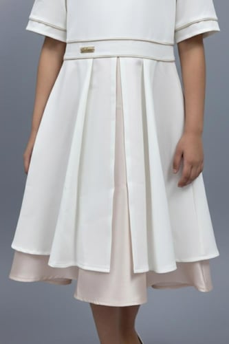 فستان أبيض أنيق بطبقتين بتصميم كلاسيكي راق7334