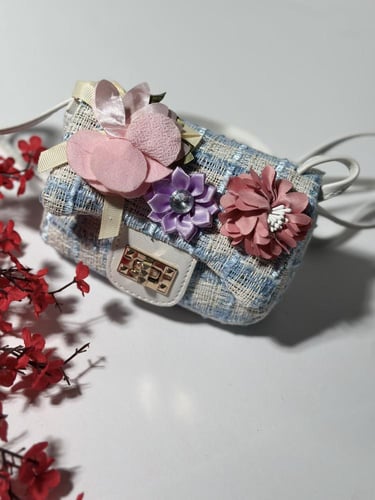 شنطة بناتي فاخرة بتزيين ورد ناعم موديل MK-1895-6