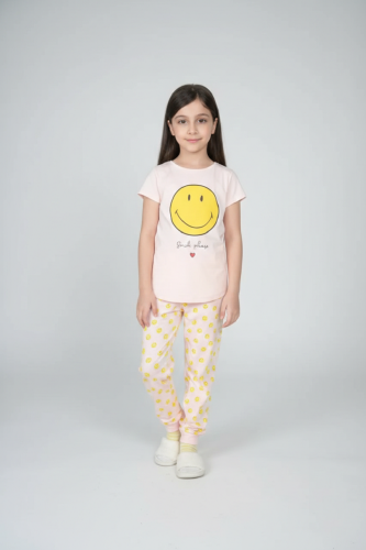 بجامه اطفال بناتي رسمه فيس على الصدر 82663