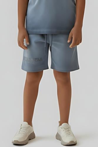 شورت ولادي رمادي بتصميم رياضي مريح 4035