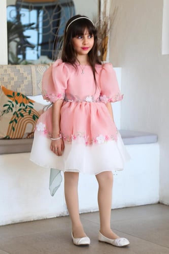 فستان سهرة وردي من تحت ابيض S01106