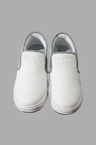 جزمة ولادي بتصميم عصري بلون ابيض S-008