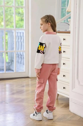 طقم بلوفر ابيض مع بنطلون وردي 3039