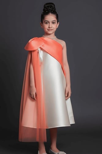 فستان بناتي عاجي بفيونكة سلمون S01183