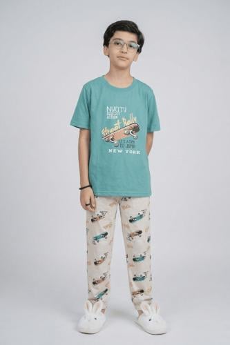 بيجاما ولادي على شكل لوح تزلج 601790