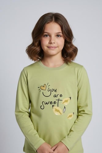 بجامه بناتي بعباره على الصدر 512889