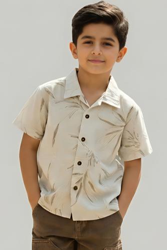 قميص أولادي بيج بطبعة أوراق أنيقة 4195