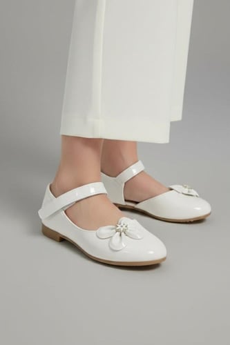 حذاء بناتي رهيب أبيض لامع S-027