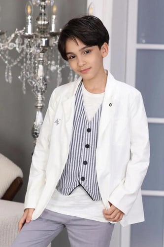 قميص ولادي ابيض وسديري مخطط مع جاكيت ابيض 2946