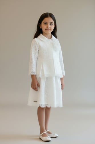 بلوزة دانتيل بيضاء فاخرة مزينة بزهرة كبيرة 7335