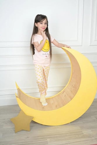 بجامه اطفال بناتي رسمه فيس على الصدر 82663