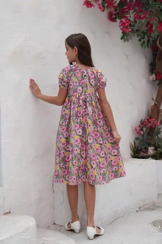 فستان زهري بطباعة ورود للبنات 7015