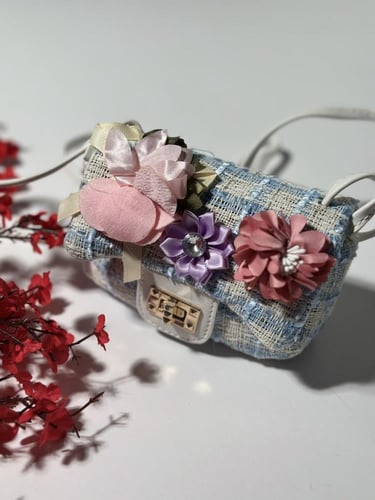 شنطة بناتي فاخرة بتزيين ورد ناعم موديل MK-1895-6