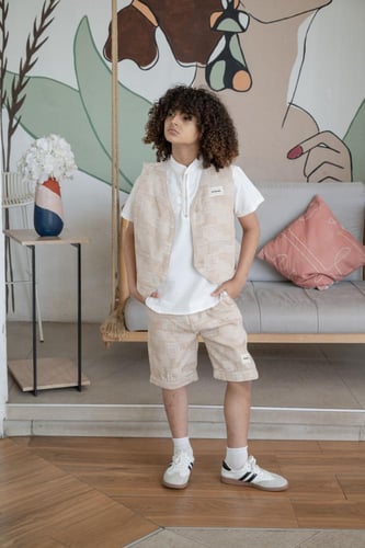 قميص ولادي ابيض مع سديري 4151